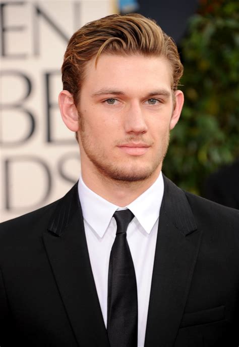 Alex Pettyfer .